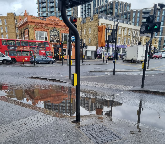 Big puddle near Kew Bridge 