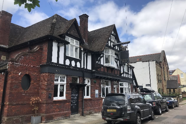 The Queen's Head in Chiswick 