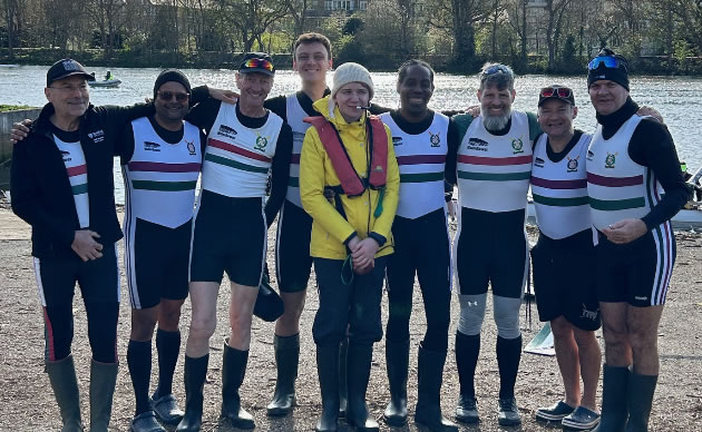 TTRC Novice Men’s Crew (l to R): Michael Gatzoulis, Jay Sitaraman, Tim Primmer, Zak Keene, Nicolas Sobaszek (cox), Eddie Gillead, Nathan Goodman, Jonathan Geitner, Nigel Brophy